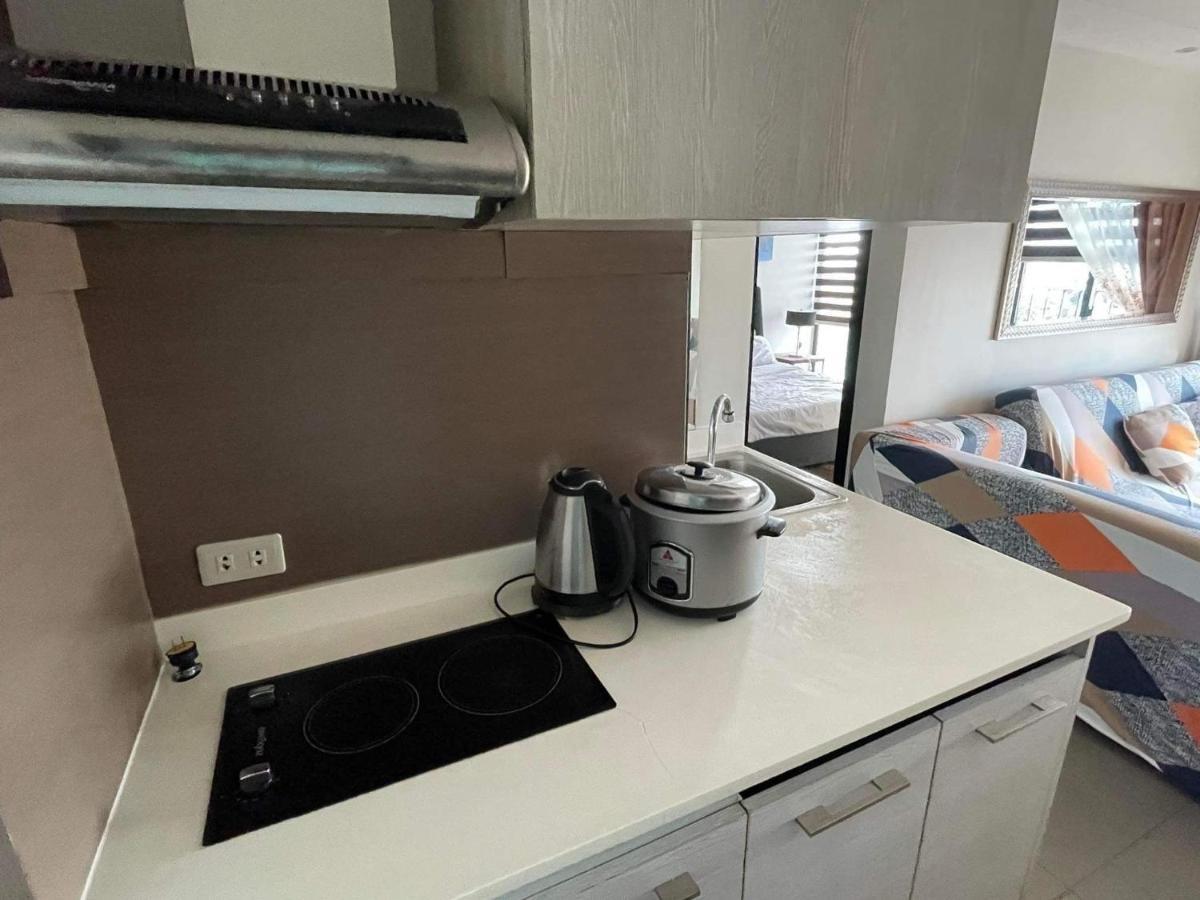 2 Bedroom Portovita Tower 12-A Manila Exterior foto